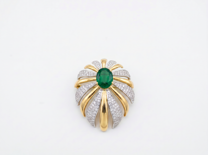 Floral Green Color Stone Round Brilliant Diamond Pendant | Radiant Vintage Elegance