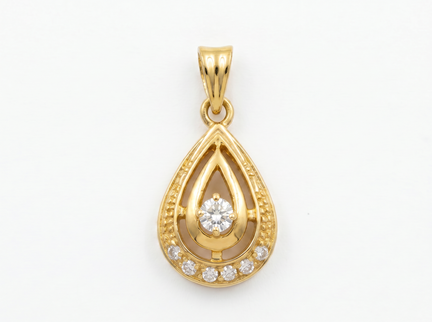 teardrop round brilliant diamond pendant | classic layered elegance