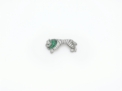 Panther Green Color Stone Round Brilliant Diamond Brooch | Sleek Power Silhouette