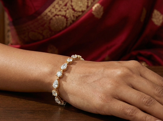 1.00 CT Pear & Round Diamond Tennis Bracelet | Prong-Set Alternating Design