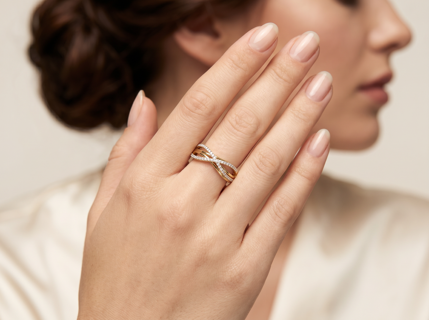 infinity criss-cross diamond ring | elegant 18k gold ring