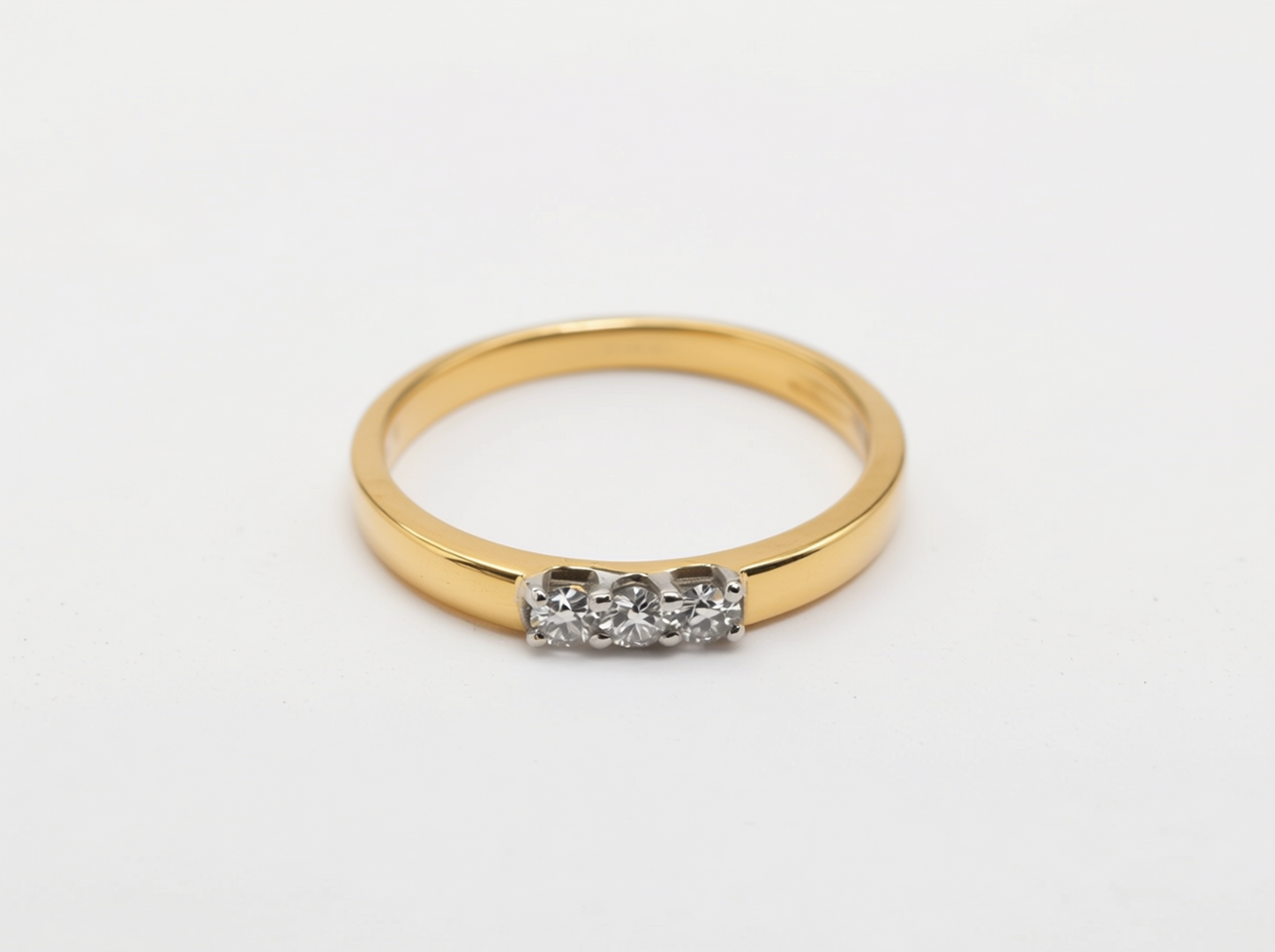 classic three stone round diamond ring | minimal 14k gold ring