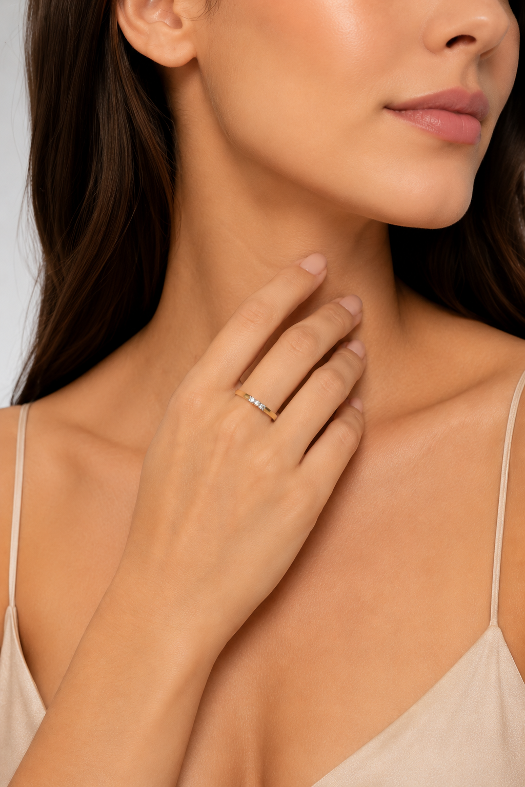 classic three stone round diamond ring | minimal 14k gold ring