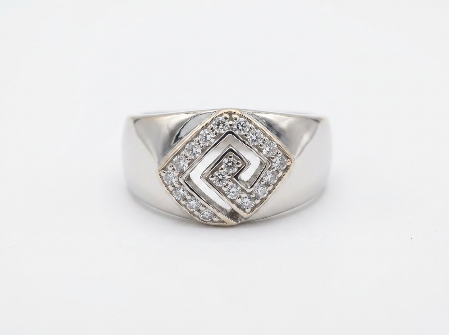 geometric round diamond signet ring | 14k gold ring