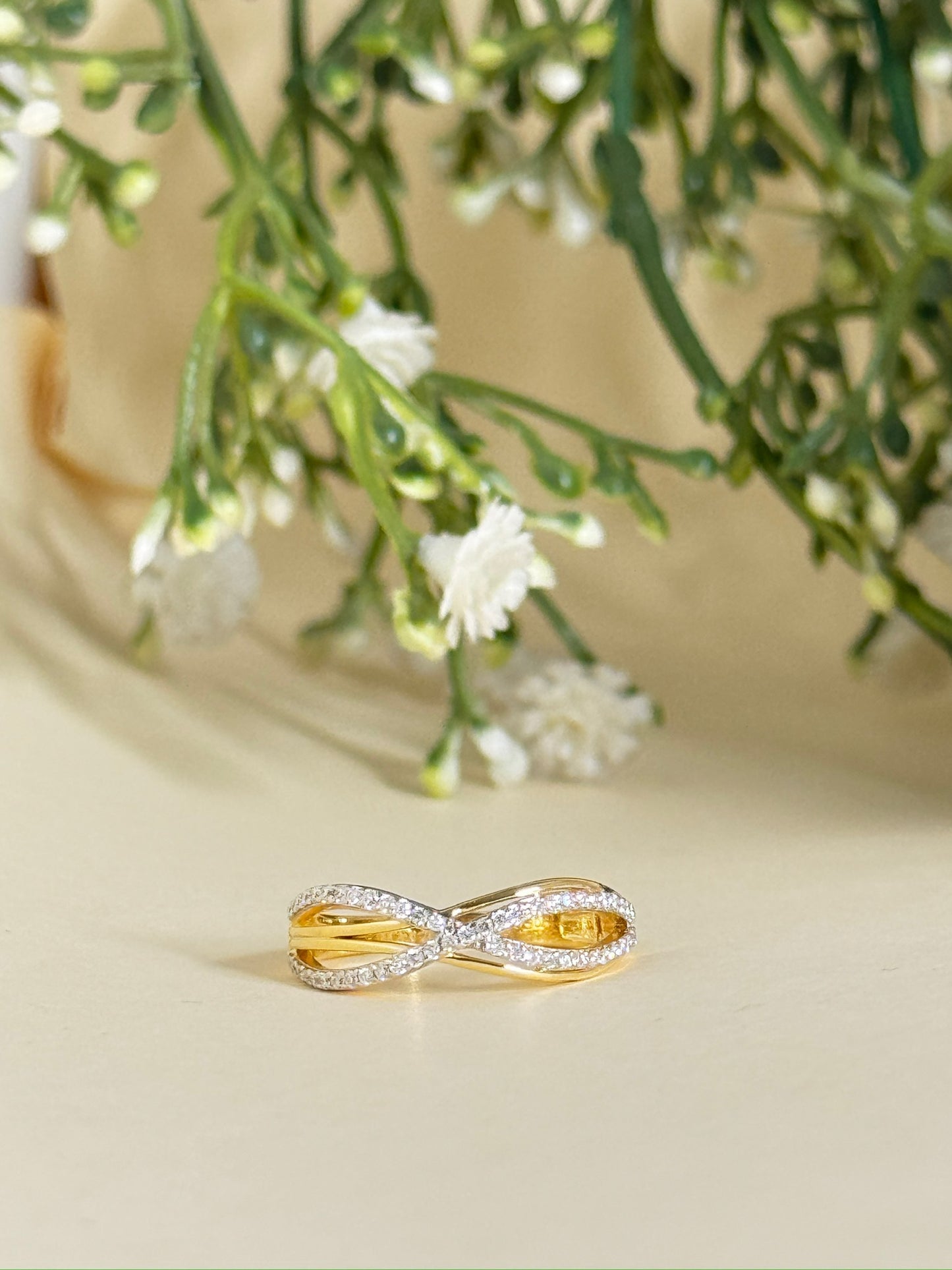 infinity criss-cross diamond women's ring | elegant 14k gold ring