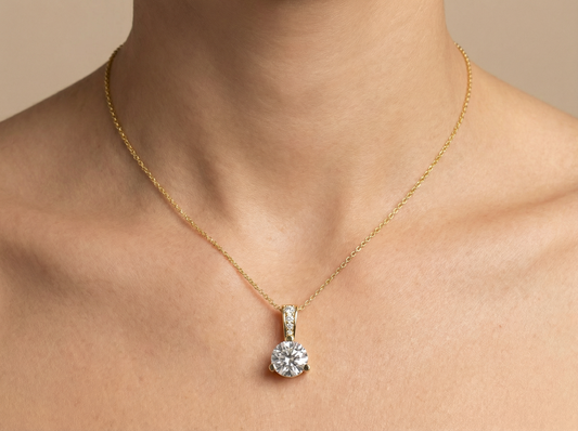 Round Brilliant Solitaire Diamond Pendant | Three Prong Cable Chain Setting