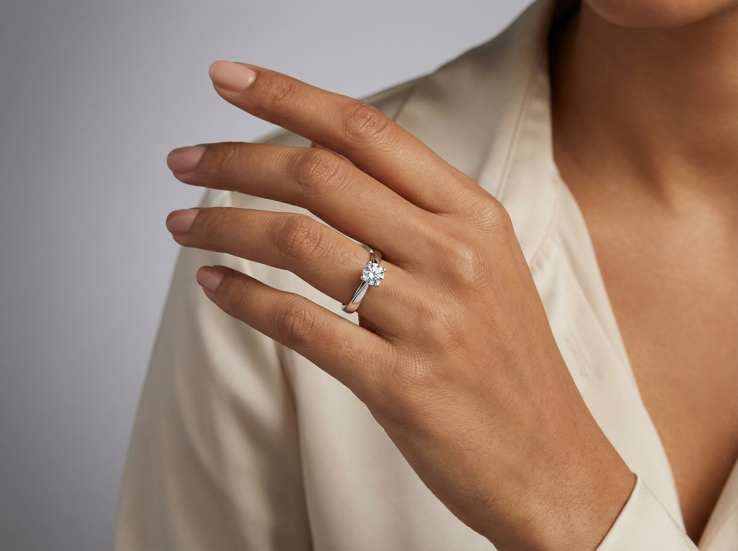 round brilliant diamond knot solitaire engagement ring | timeless knot setting