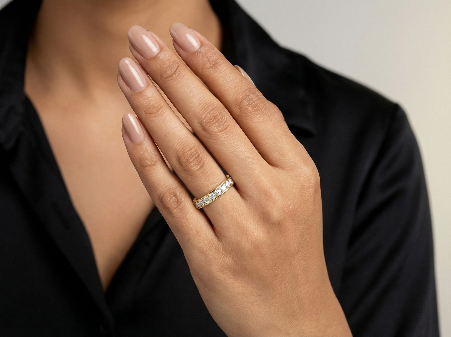 round brilliant cut diamond eternity ring | 28 diamond modern classic setting