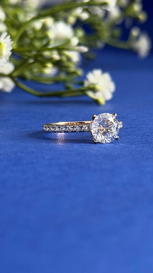 Round Diamond Women's Solitaire Ring | Pavé Prong Setting