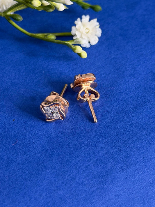 Round Diamond Women's Stud Earrings | Floral Cluster Setting
