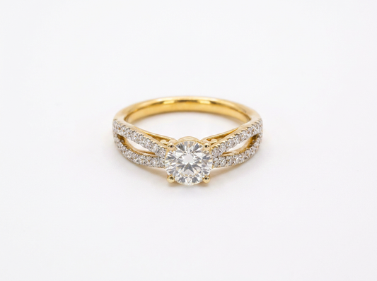 Round Diamond Women's Solitaire Ring | Split Shank Prong Setting